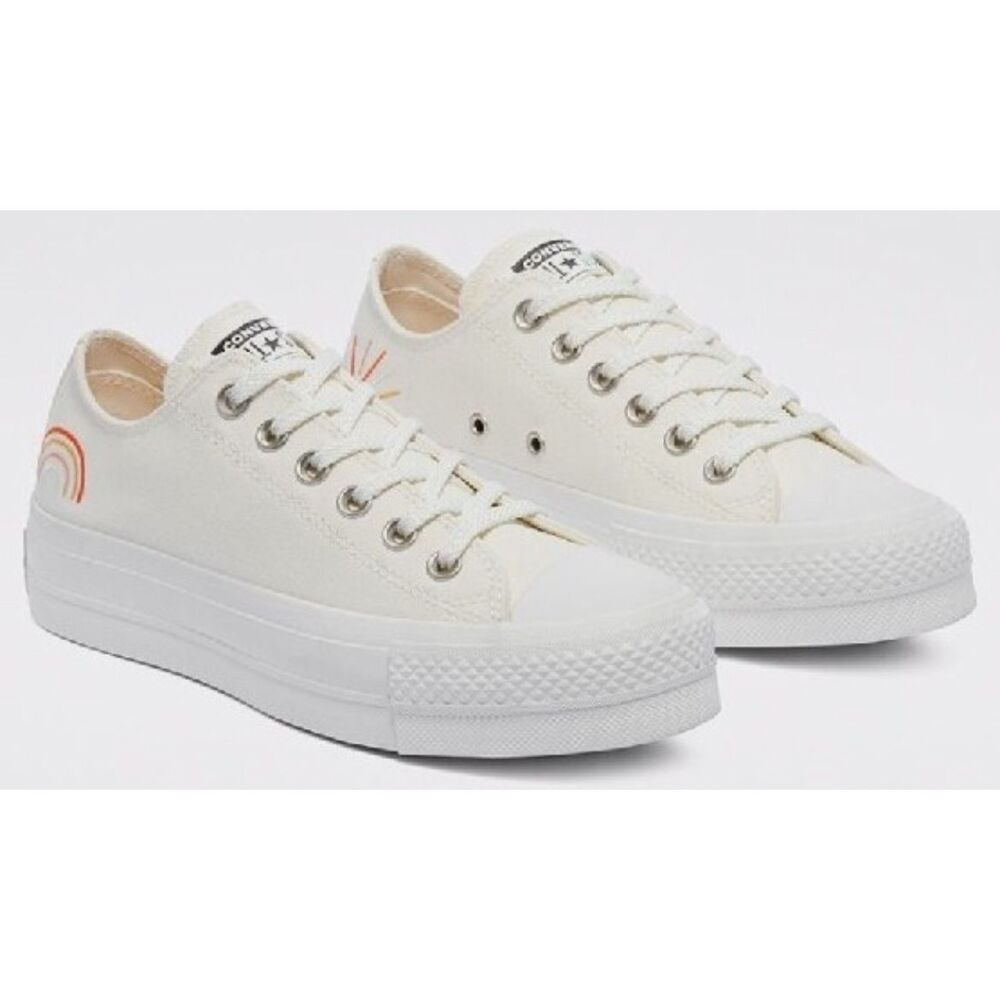 Converse Summer Spirit Chuck Taylor Platforms - Picture 2 of 13